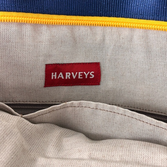 Harveys seatbelt tote bag in a two-tone design - Picture 8 of 9